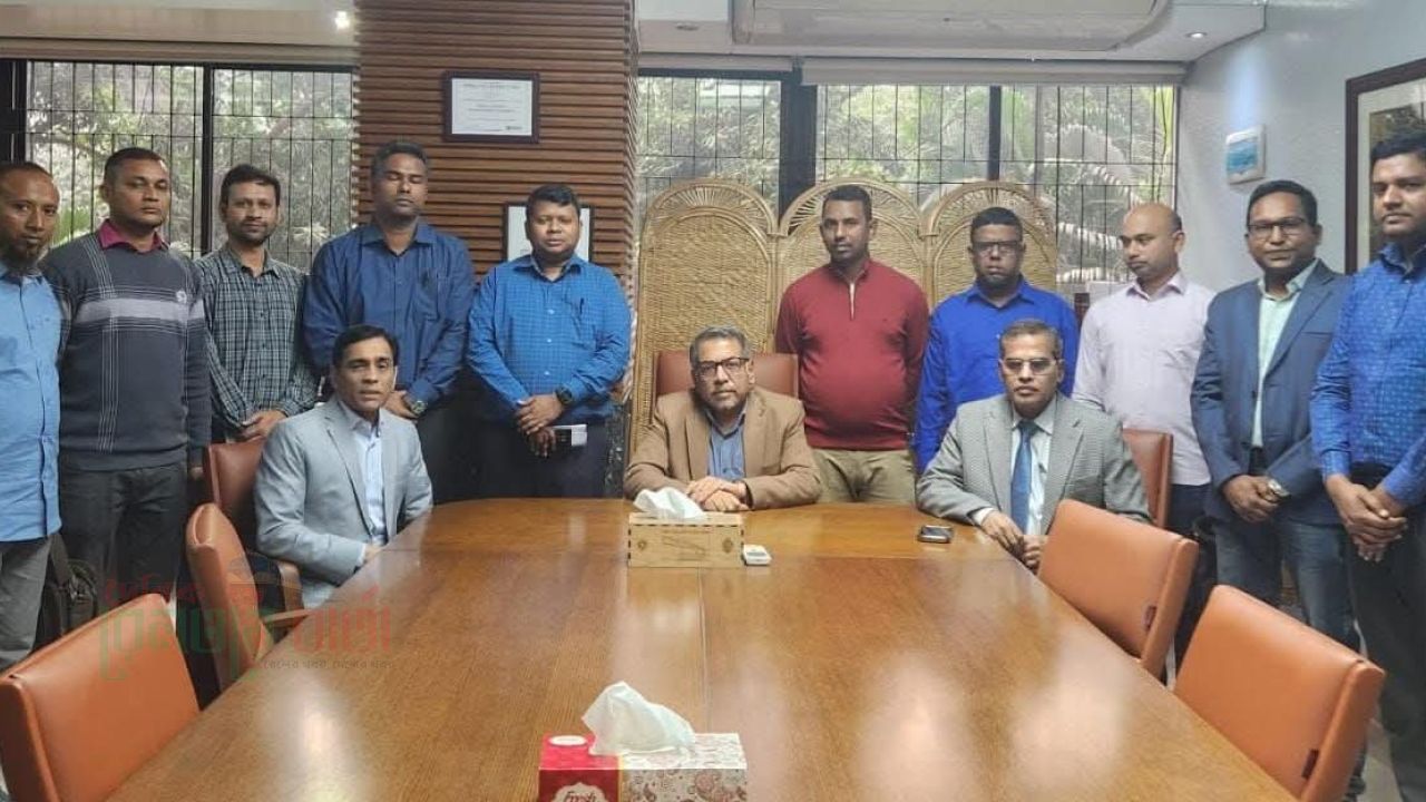 লোকোমোটিভ রক্ষণাবেক্ষণ কর্মী পর্যায়ে প্রথম বৈদেশিক প্রশিক্ষণ