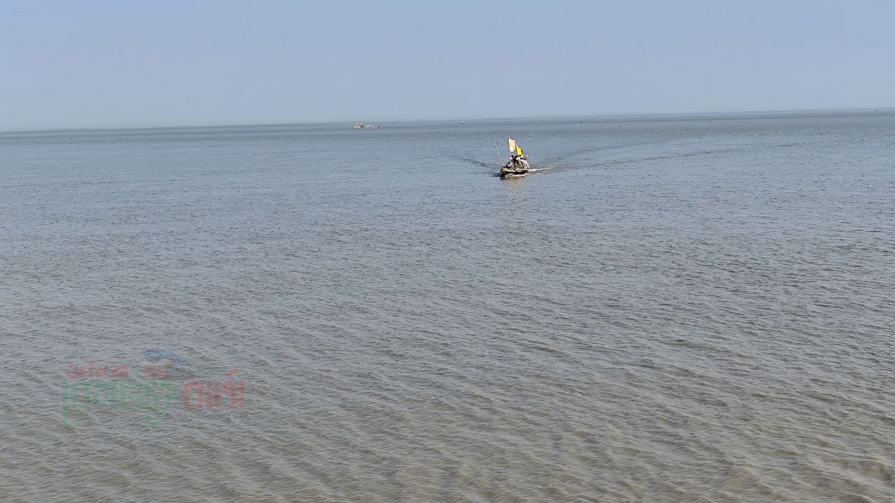 মেঘনা নদীতে দুই লঞ্চের সংঘর্ষ, নিহত ২