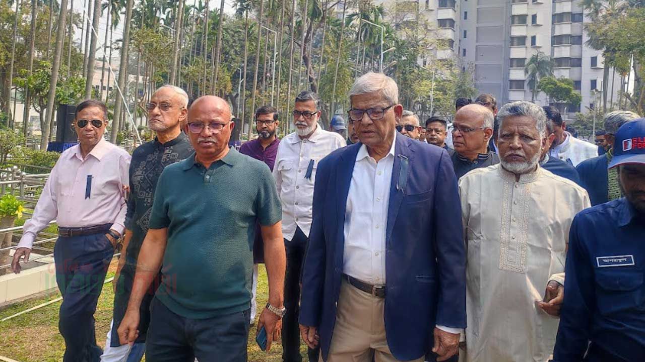 সেনাবাহিনীর মনোবল ভাঙতেই ৫৭ কর্মকর্তাকে হত্যা করা হয় : এলজিআরডি মন্ত্রী