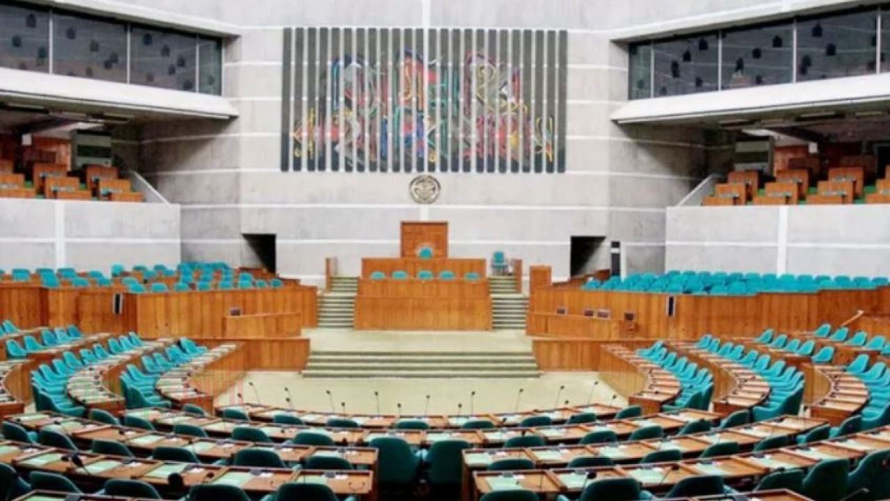 ১৩ দিন বিরতির পর বিকেলে বসছে সংসদ অধিবেশন