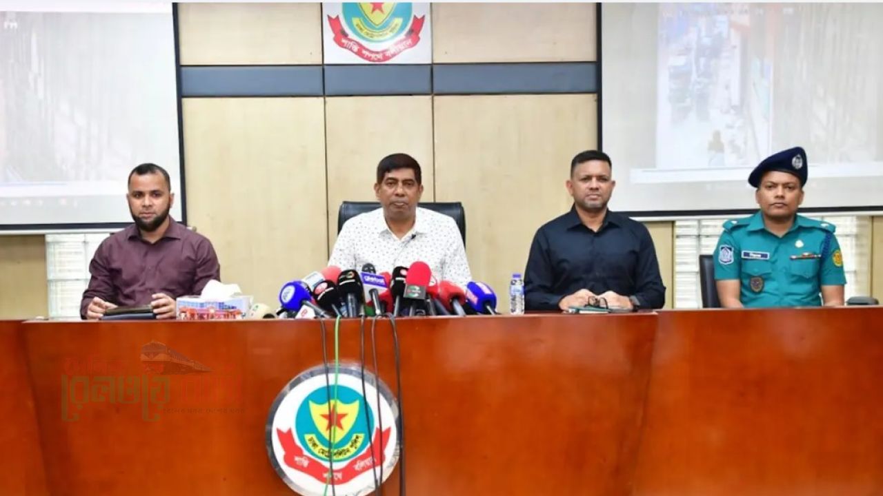 মাদক অভিযানে পিস্তল হাতে ইশরাক, আইনের ব্যত্যয় হলে ‘ব্যবস্থা নেবে পুলিশ’