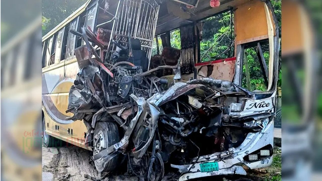 নাটোরে বাস-ট্রাক সংঘর্ষ: নিহতের সংখ্যা বেড়ে ১৪