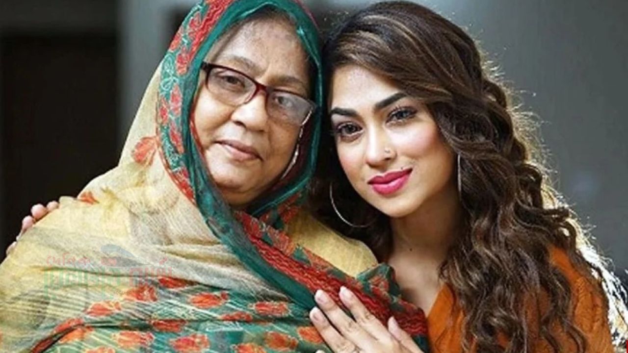 মায়ের সঙ্গে ‘তিক্ত সম্পর্ক’ প্রসঙ্গে মুখ খুললেন পপি