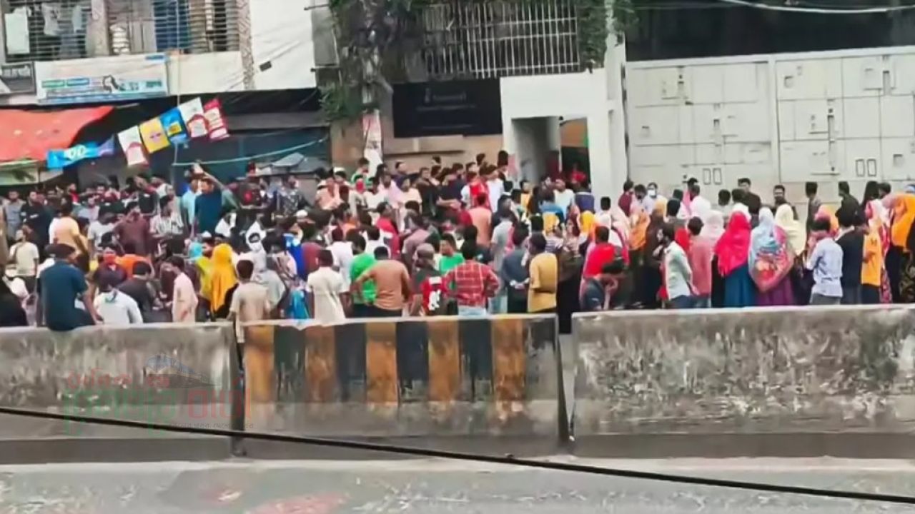 বেতন-ভাতা বৃদ্ধির দাবিতে আবারও ঢাকা-টাঙ্গাইল মহাসড়ক অবরোধ